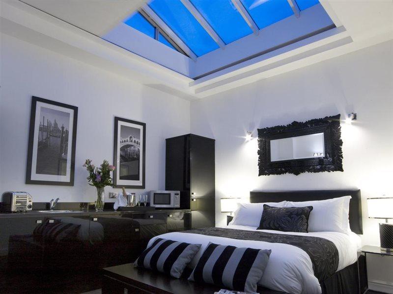 Strozzi Palace Suites By Mansley Cheltenham Extérieur photo