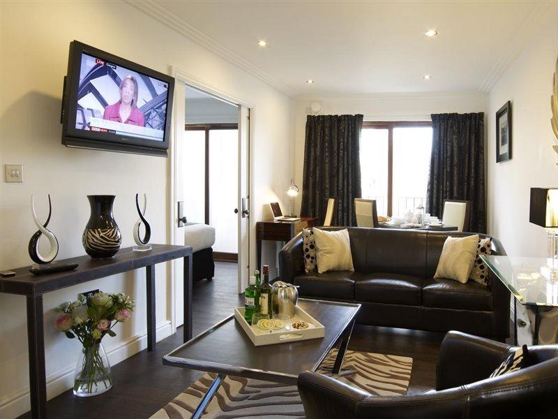 Strozzi Palace Suites By Mansley Cheltenham Extérieur photo