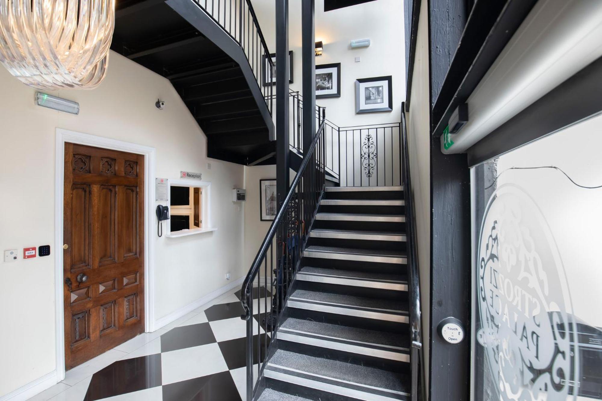 Strozzi Palace Suites By Mansley Cheltenham Extérieur photo