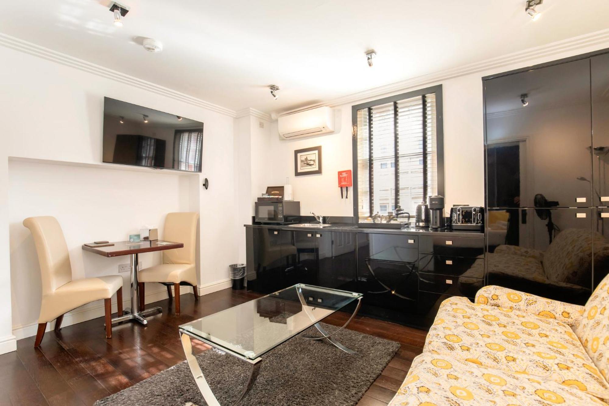 Strozzi Palace Suites By Mansley Cheltenham Extérieur photo