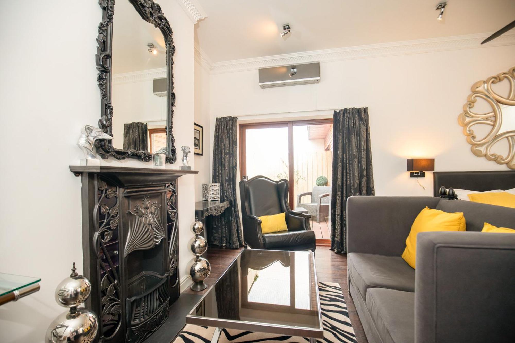 Strozzi Palace Suites By Mansley Cheltenham Extérieur photo