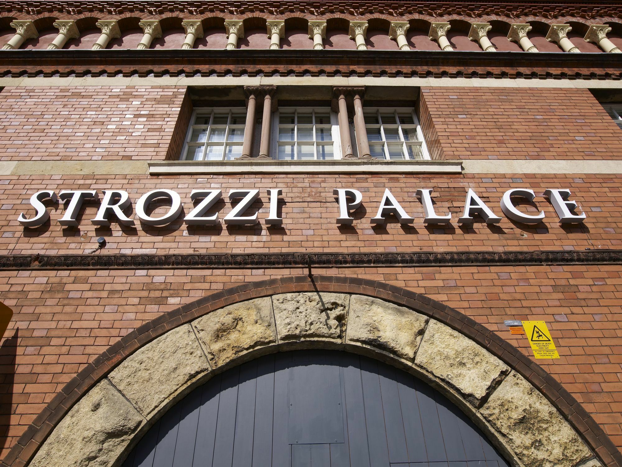 Strozzi Palace Suites By Mansley Cheltenham Extérieur photo